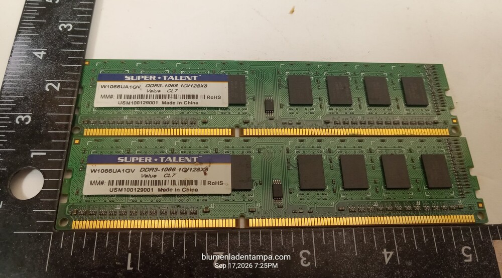 Super Talent 2GB Kit (2x1GB) DDR3-1066 PC3-8500 RAM W1066UA1GV Desktop